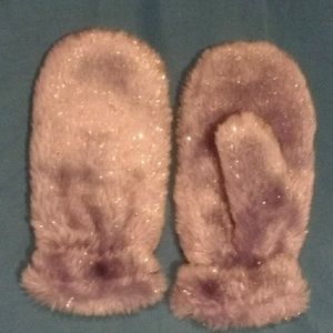 NWOT Fuzzy purple sparkly mittens